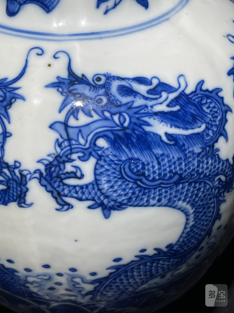 清晚期 青花海水龙纹石榴尊 - 图6